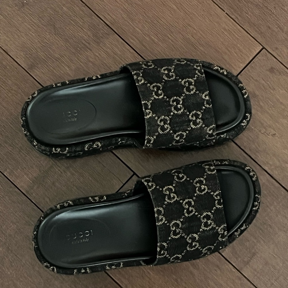 Gucci slides 37.5